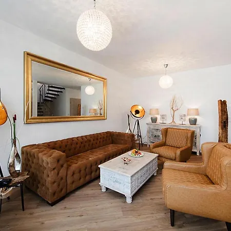 アパート Fuer 8 Personen In *