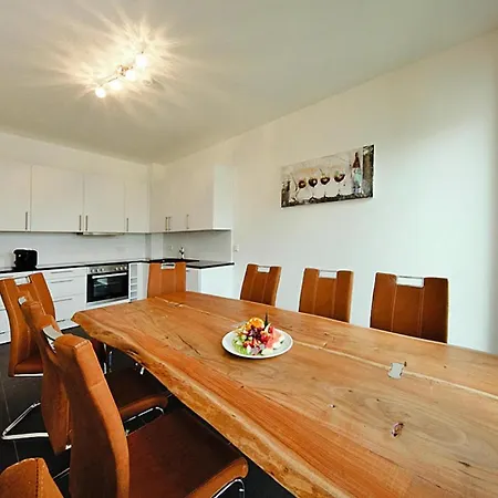 アパート Fuer 8 Personen In