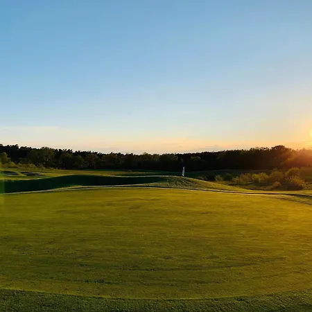 Fuer 8 Personen In Apartment Strausberg